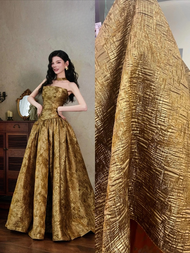 Vintage Sewing Textile - ブロンズブラウンのテクスチャード加工された不規則なジャカード生地、ヴィンテージ織物素材、ベスト、コート、ジャケットの縫製用、ファッションデザイナー向け