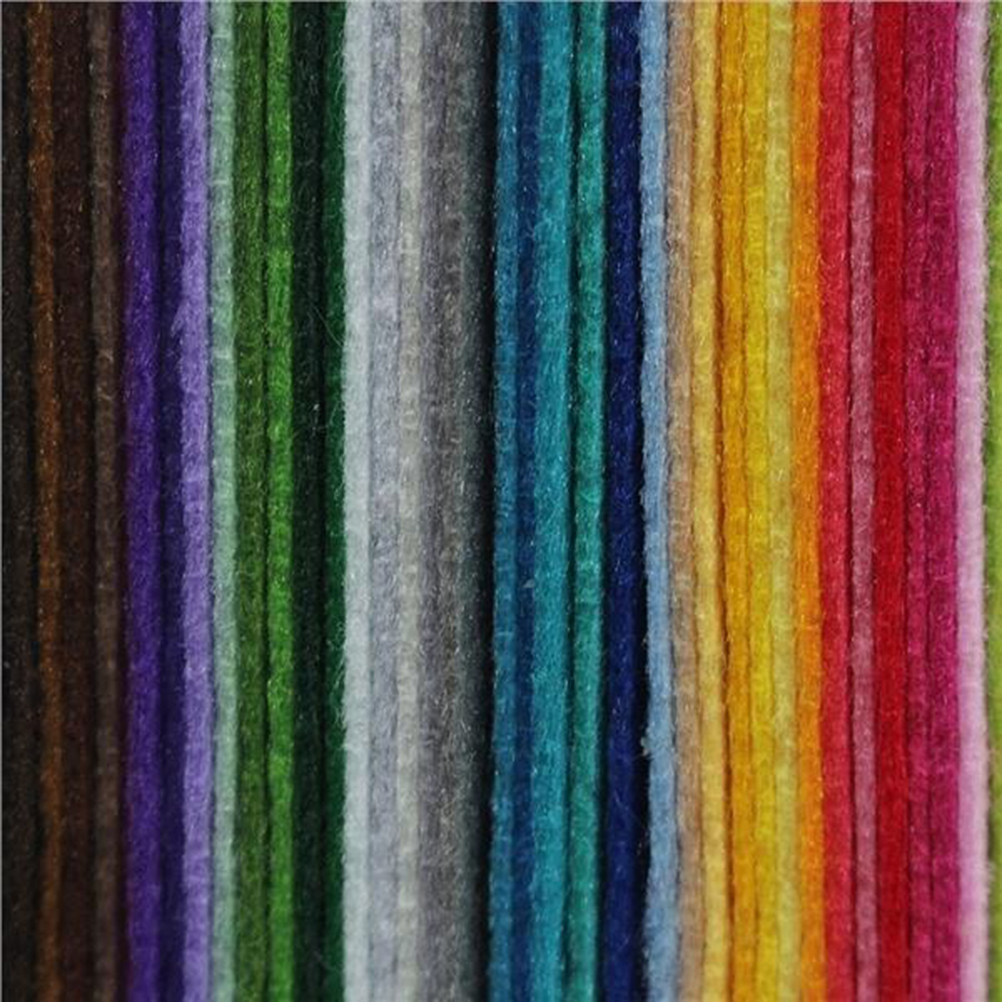 40枚入り、多色展開の不織布フェルトシート（15x10cm） - Sewing Thread In Textile のレビューと価格